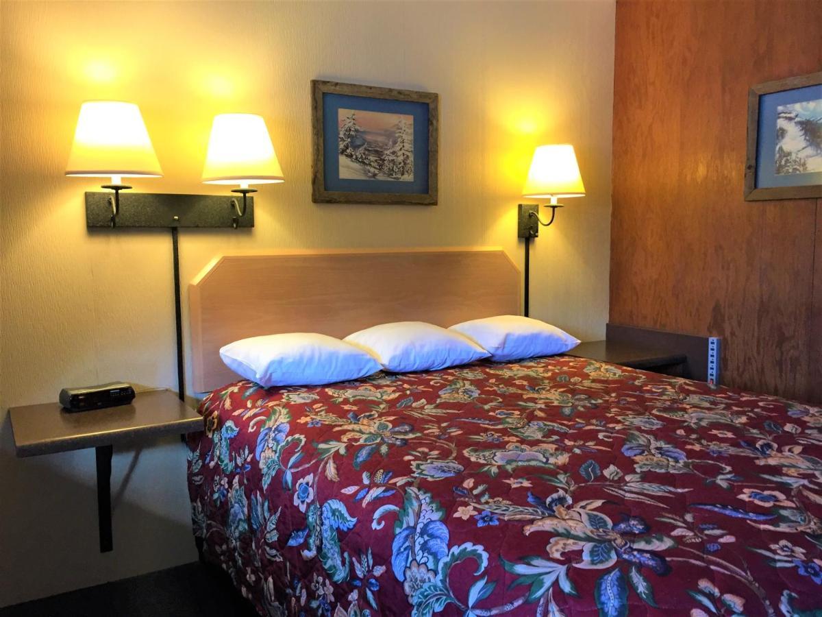 Indianhead Motel Ironwood Esterno foto